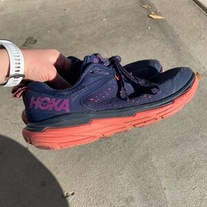 Hoka challenger ATR 6